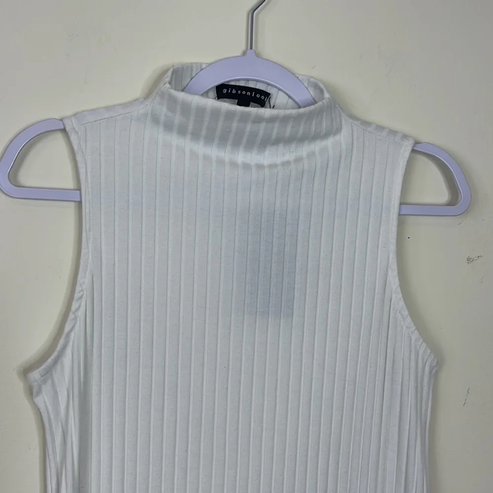 GIBSONLOOK Off White Ribbed Mock Neck Top NWT Size Medium - Picture 2 of 6